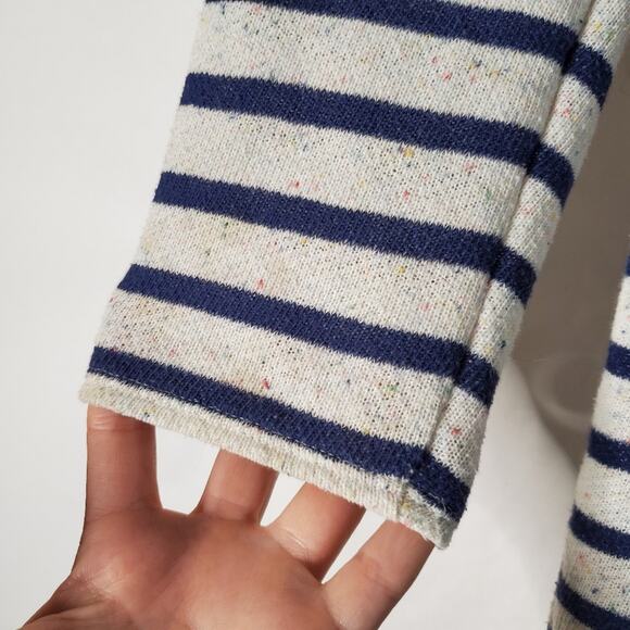 Lands' End | Zip Front Hooded Speckled Striped Cozy Swim Coverup w/ Heart Pocket - Picture 6 of 10